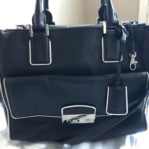 MICHAEL KORS LARGE BLACK SHOULDER BAG